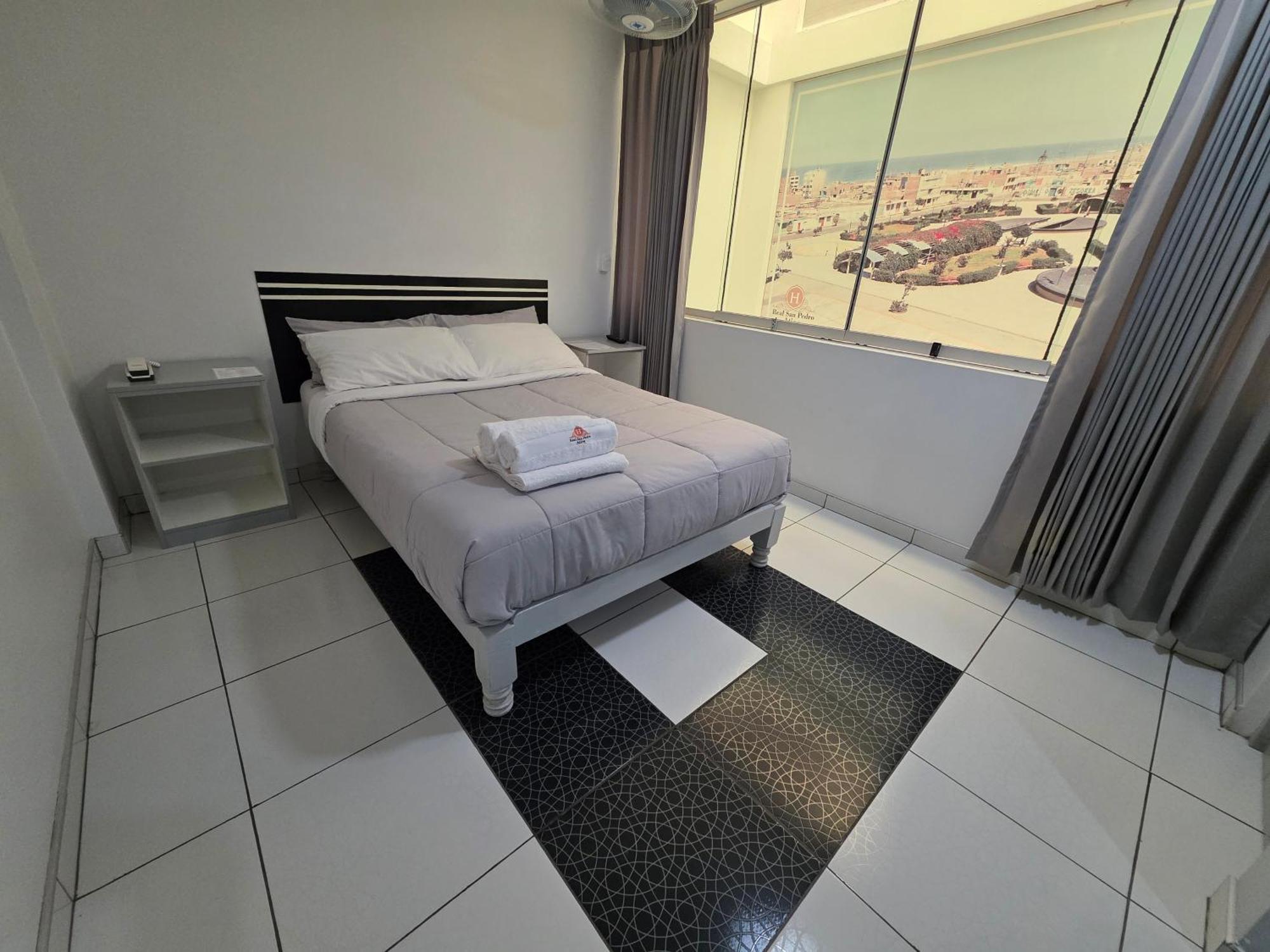 Atico Hotel Real San Pedro מראה חיצוני תמונה